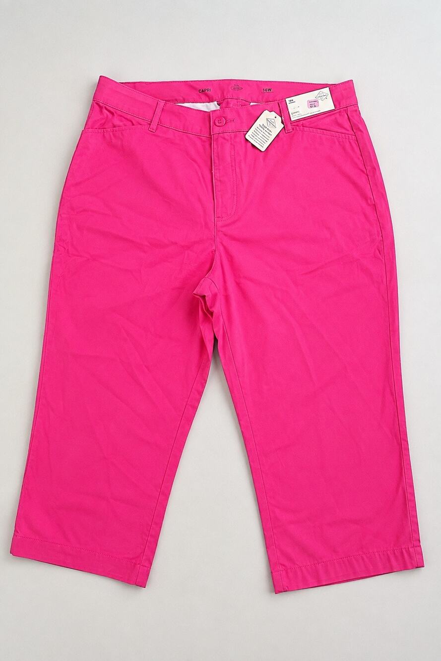 St. John’s Bay Watermelon Red 16W Capri